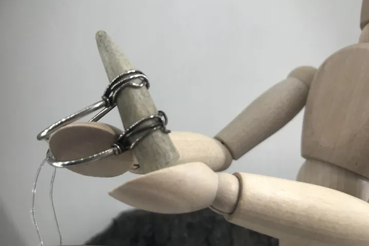Кольцо из серебра и кончика рога "Гора" | Таёжная лавка Тамга